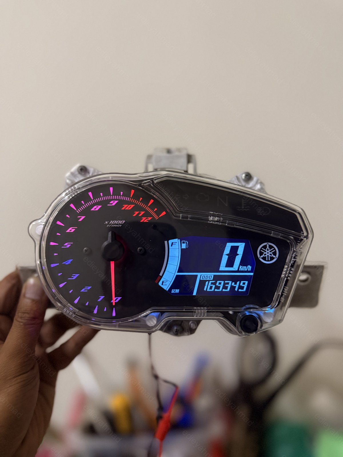Y15 v1 custom LED
